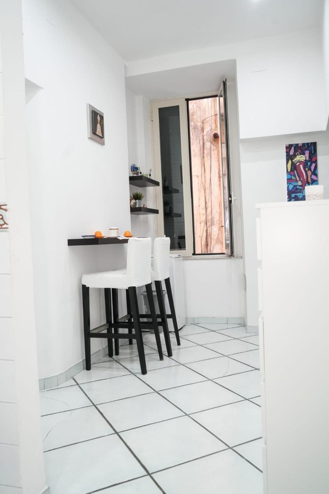 נאפולי Casa Vacanza La Spagnola מראה חיצוני תמונה